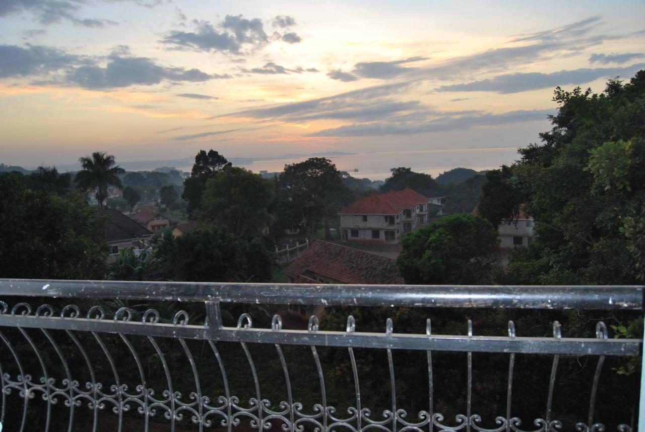 Frontiers Hotel Entebbe Exterior foto