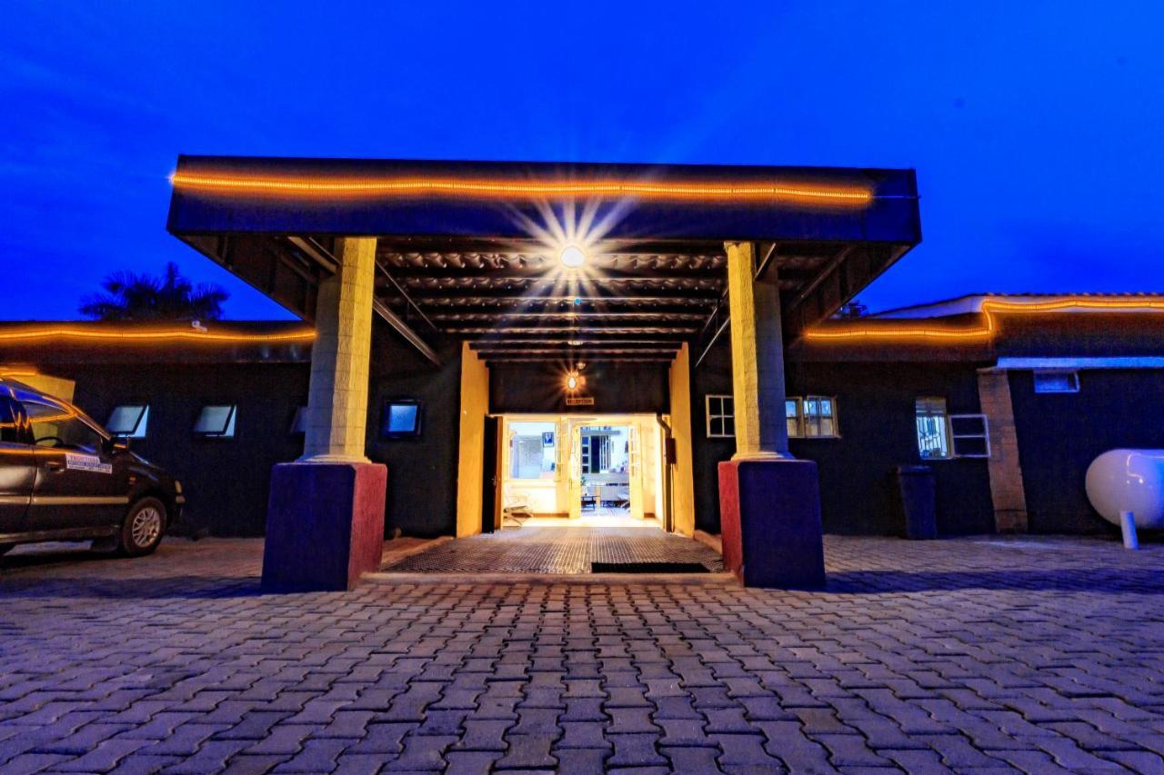 Frontiers Hotel Entebbe Exterior foto